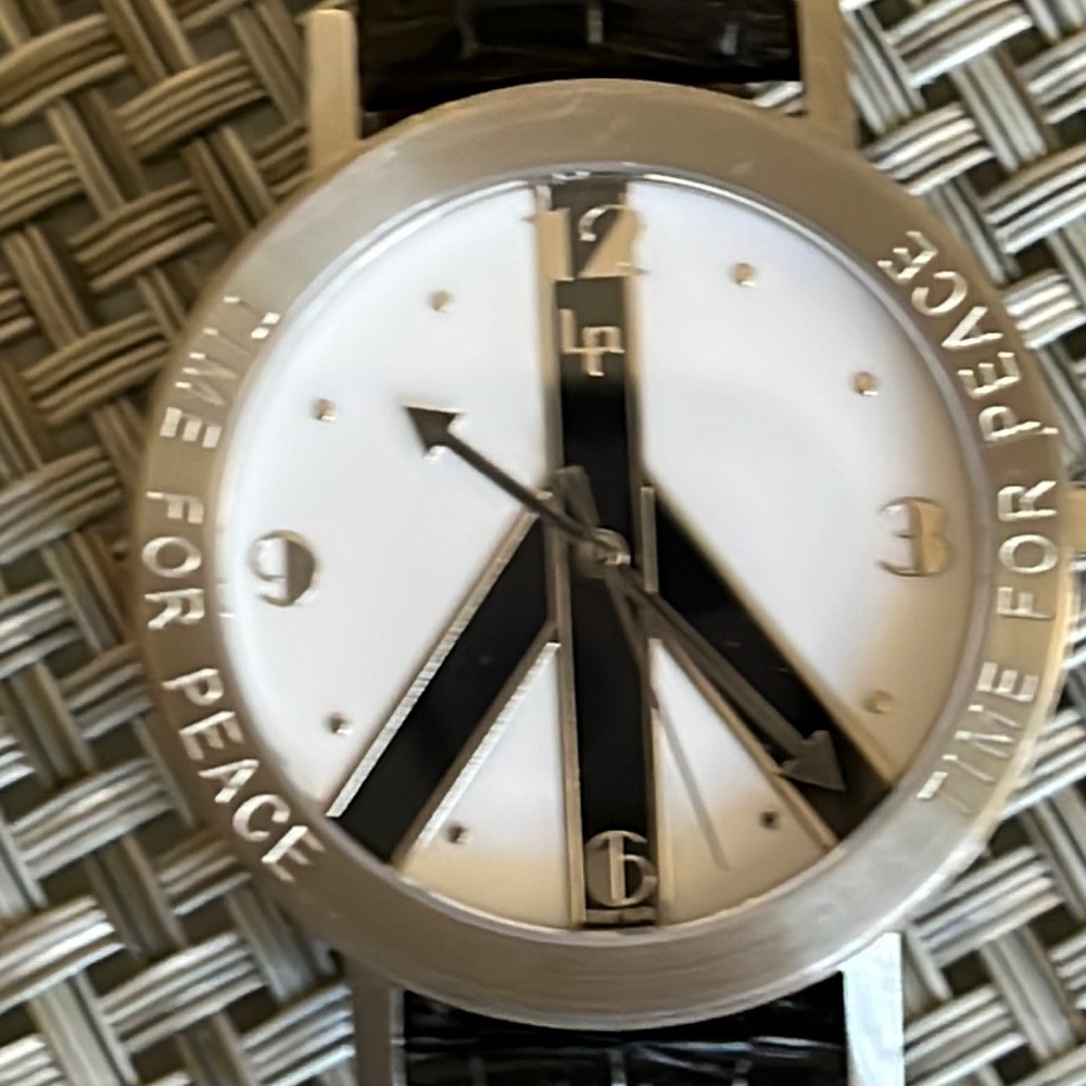 Lucien Piccard Mens Watch .